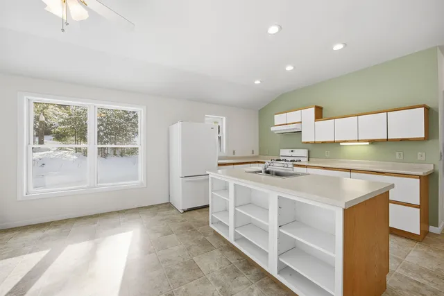 $649,900 | 154 Bell Road, Plymouth, NH 03264