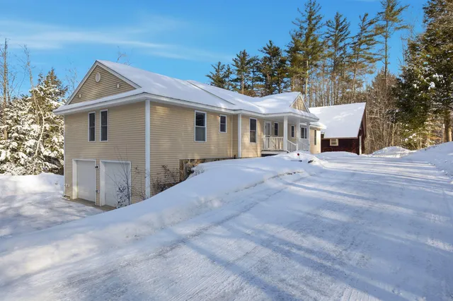$649,900 | 154 Bell Road, Plymouth, NH 03264
