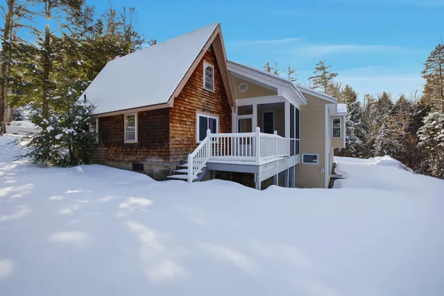 $649,900 | 154 Bell Road, Plymouth, NH 03264