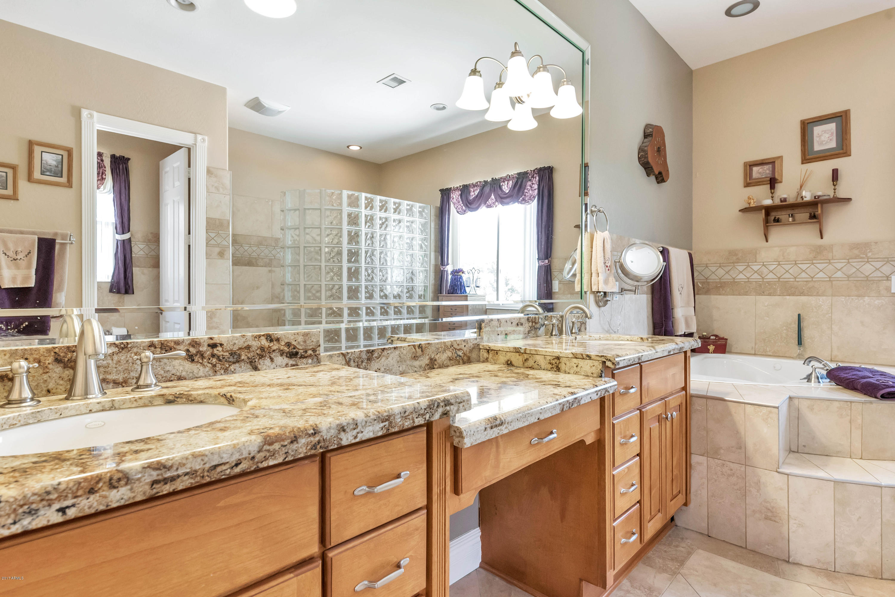 2531 West Saber Road Phoenix, AZ 85086 - Photo 19 of 50 DLB_8648