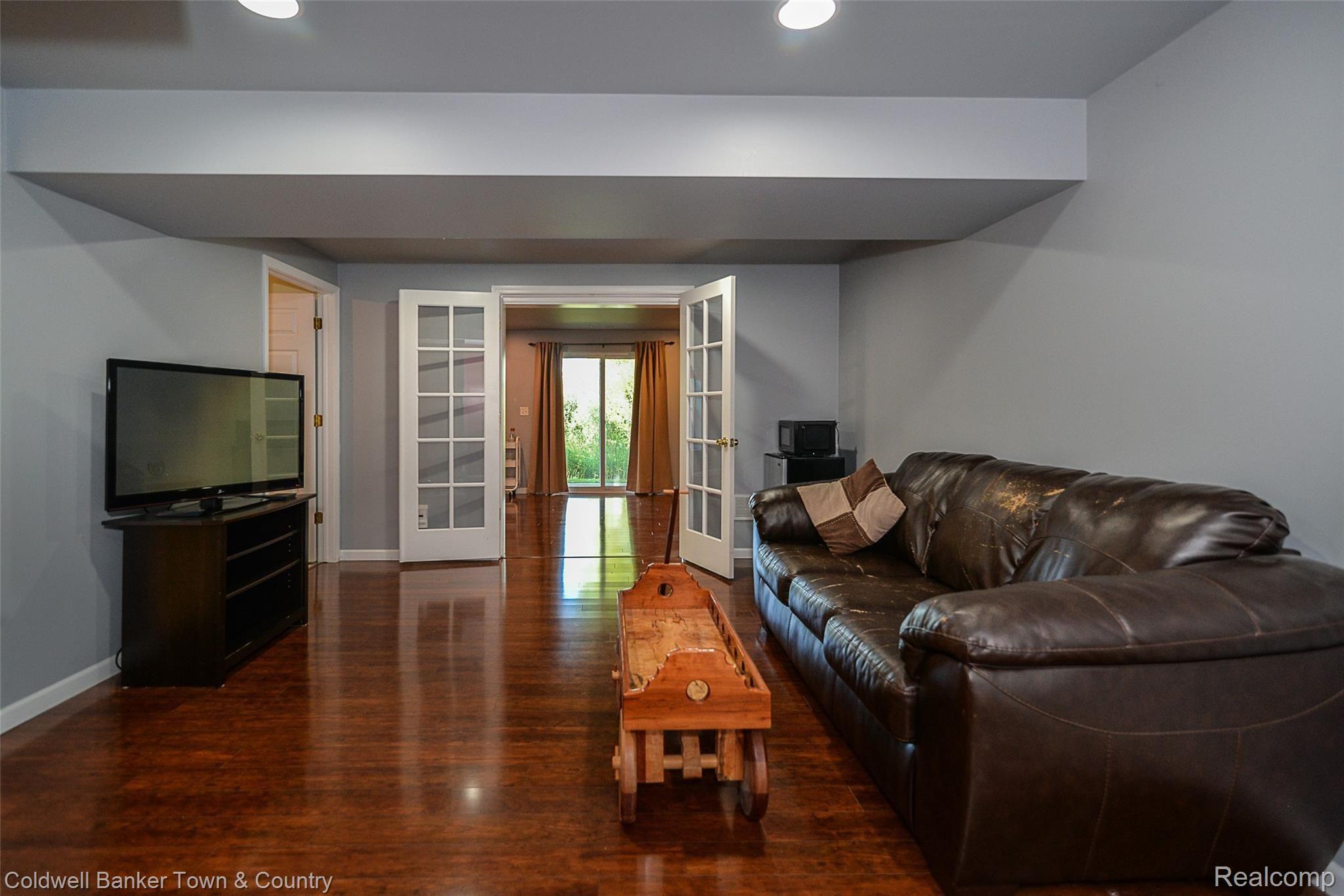 10105 Ridge Run Street Howell, MI 48855 - Photo 40 of 57 DSC_3157.jpg