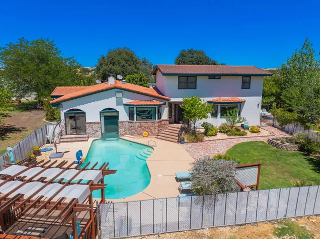 $869,900 | 10750 Dixie Road, Red Bluff, CA 96080