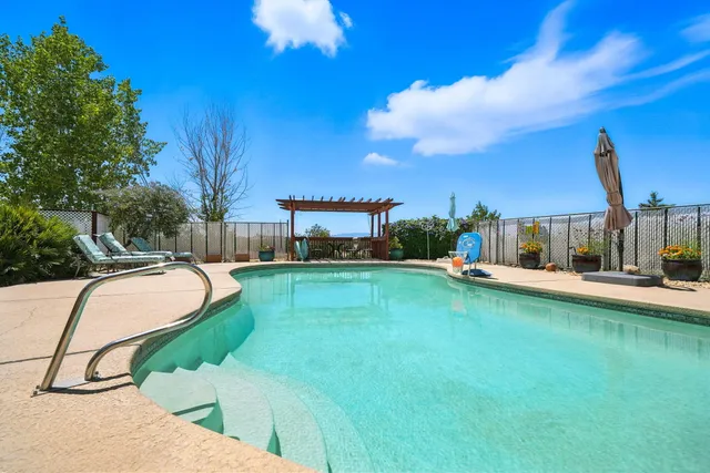 $869,900 | 10750 Dixie Road, Red Bluff, CA 96080