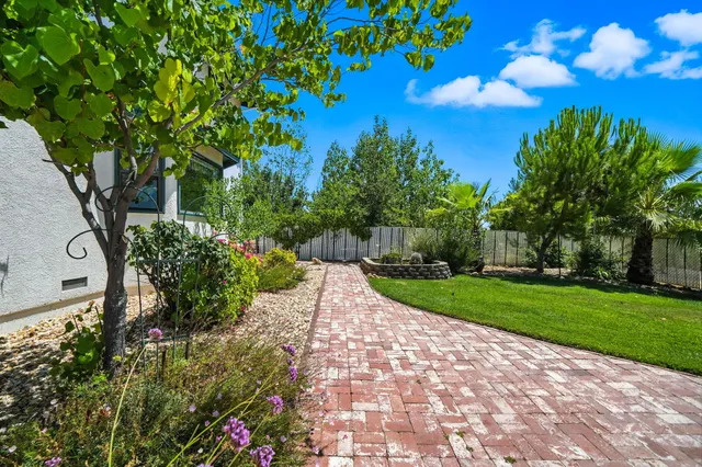 $869,900 | 10750 Dixie Road, Red Bluff, CA 96080