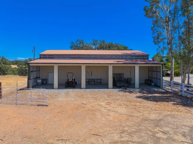 $869,900 | 10750 Dixie Road, Red Bluff, CA 96080