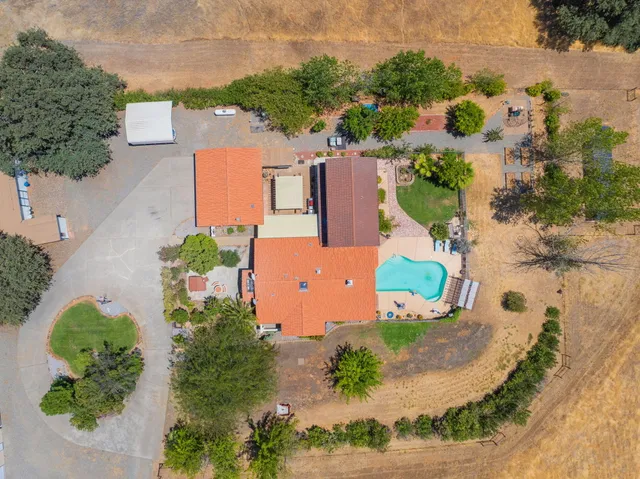 $869,900 | 10750 Dixie Road, Red Bluff, CA 96080