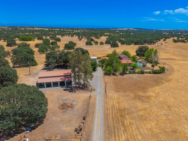 $869,900 | 10750 Dixie Road, Red Bluff, CA 96080