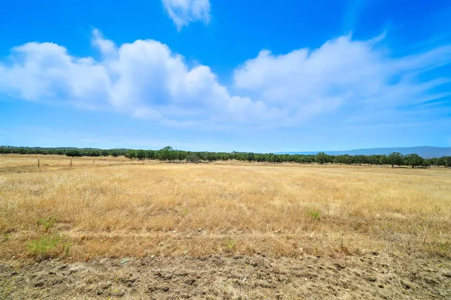 $869,900 | 10750 Dixie Road, Red Bluff, CA 96080