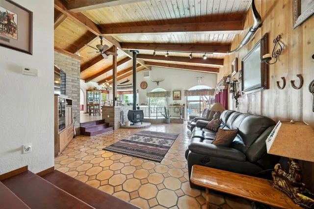 $869,900 | 10750 Dixie Road, Red Bluff, CA 96080