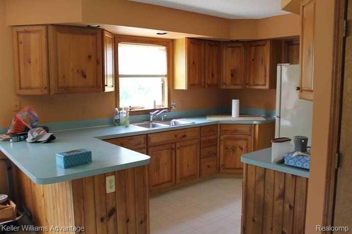 6097 Stout Road Carleton, MI 48117 - Photo 2 of 36 Kitchen 1 LL.jpg