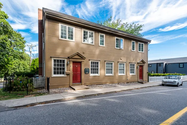$1,300,000 | 11 North Main Street, Essex, CT 06426