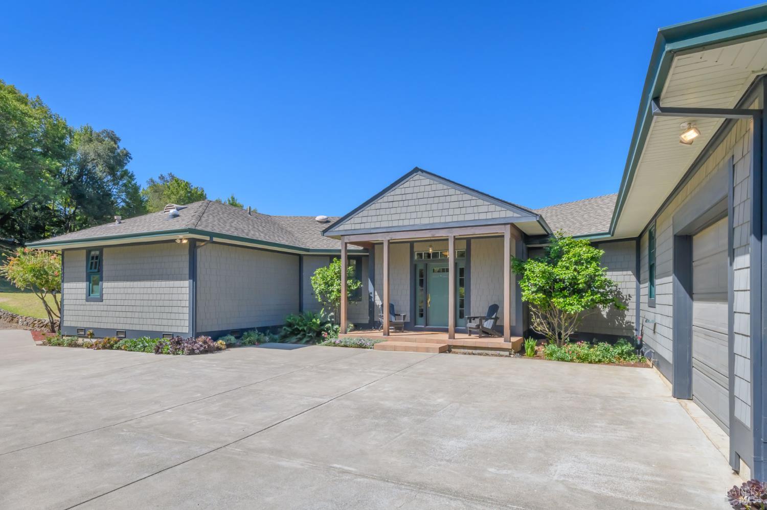 6649 Round Oak Road Penngrove, CA 94951 - Photo 8 of 57