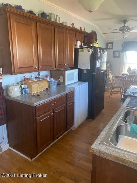 7826 Bagdad Road Bagdad, KY 40003 - Photo 4 of 12 Kitchen 2