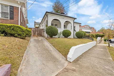 $485,000 | 1425 Oglethorpe Avenue Southwest, Atlanta, GA 30310