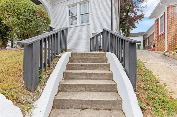 $485,000 | 1425 Oglethorpe Avenue Southwest, Atlanta, GA 30310