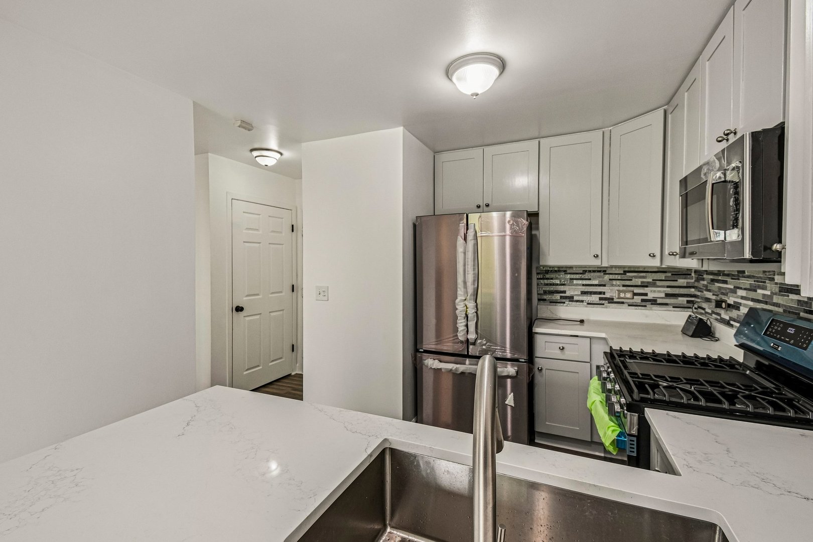 183 West Algonquin Road Des Plaines, IL 60016 - Photo 9 of 37