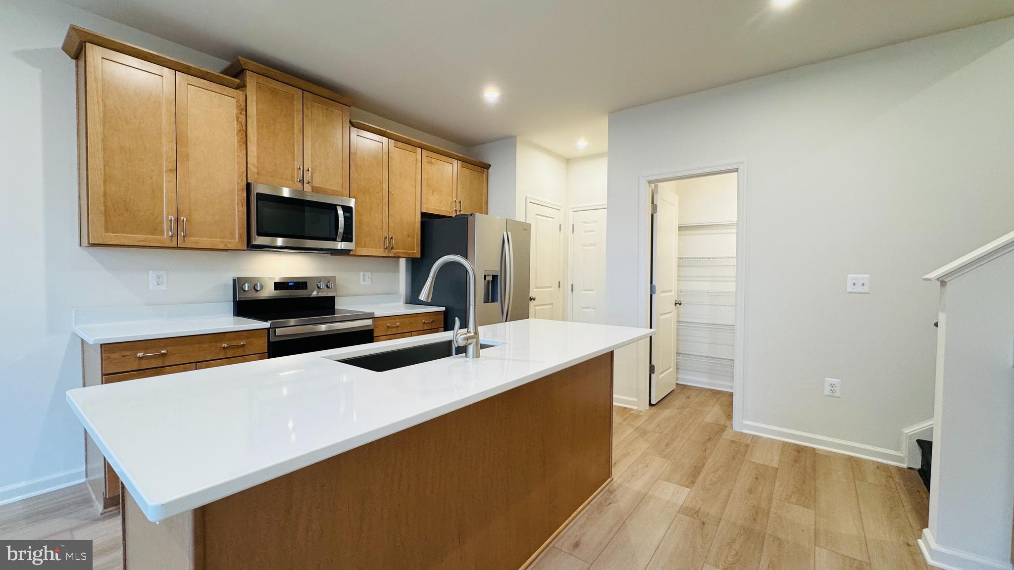 2613 River Birch Road Herndon, VA 20171 - Photo 3 of 22 Kitchen