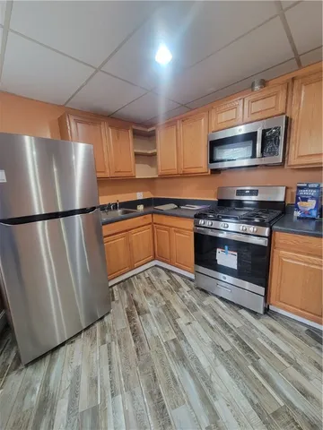 $1,900 | 350 Dyer Avenue, Unit 1, Cranston, RI 02920