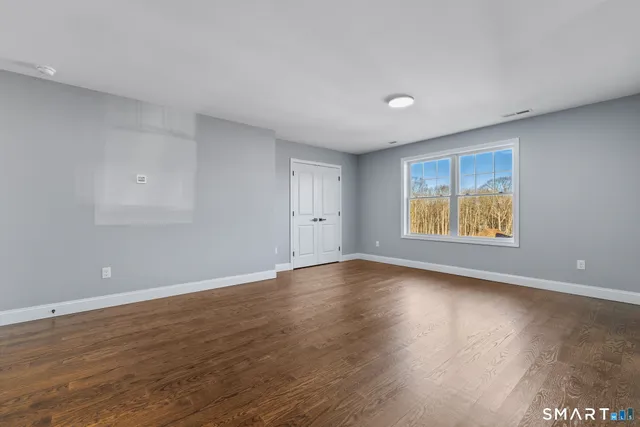 $675,000 | 117 Colchester Avenue, East Hampton, CT 06424