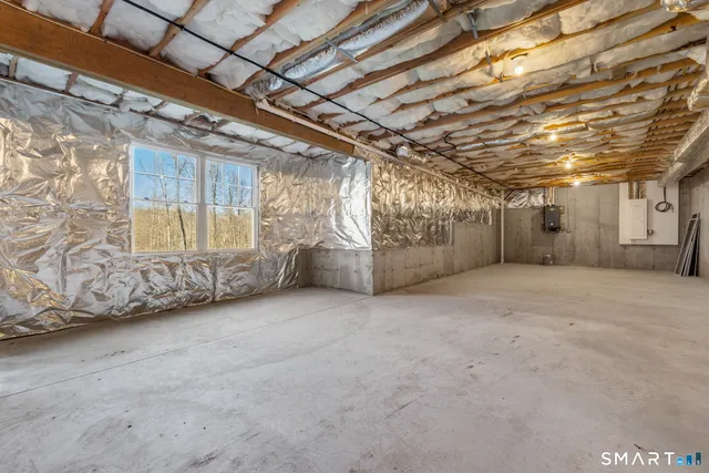 $675,000 | 117 Colchester Avenue, East Hampton, CT 06424