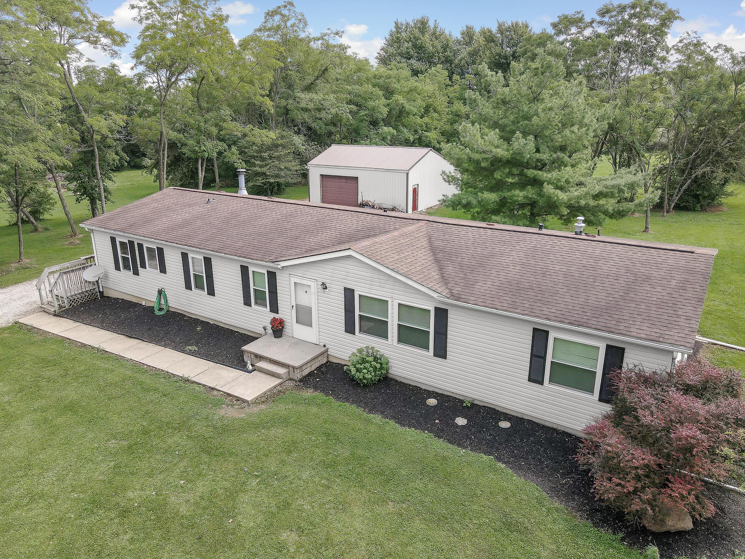 1700 Burnside Road Northwest Pataskala, OH 43062 - Photo 40 of 44