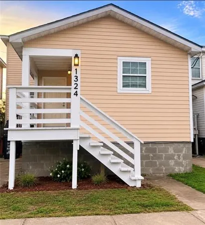 $2,000 | 1324 Ferry Place, New Orleans, LA 70118