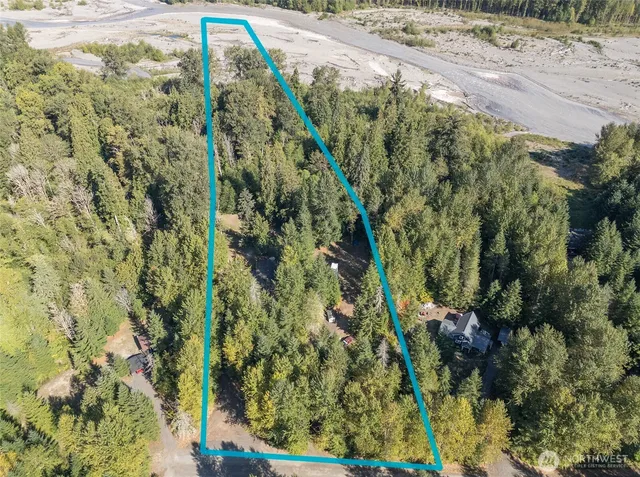$475,000 | 170 Glacier Drive, Mineral, WA 98355