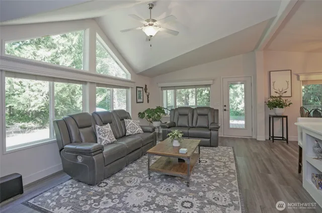 $475,000 | 170 Glacier Drive, Mineral, WA 98355