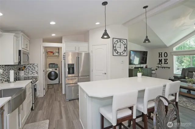 $475,000 | 170 Glacier Drive, Mineral, WA 98355