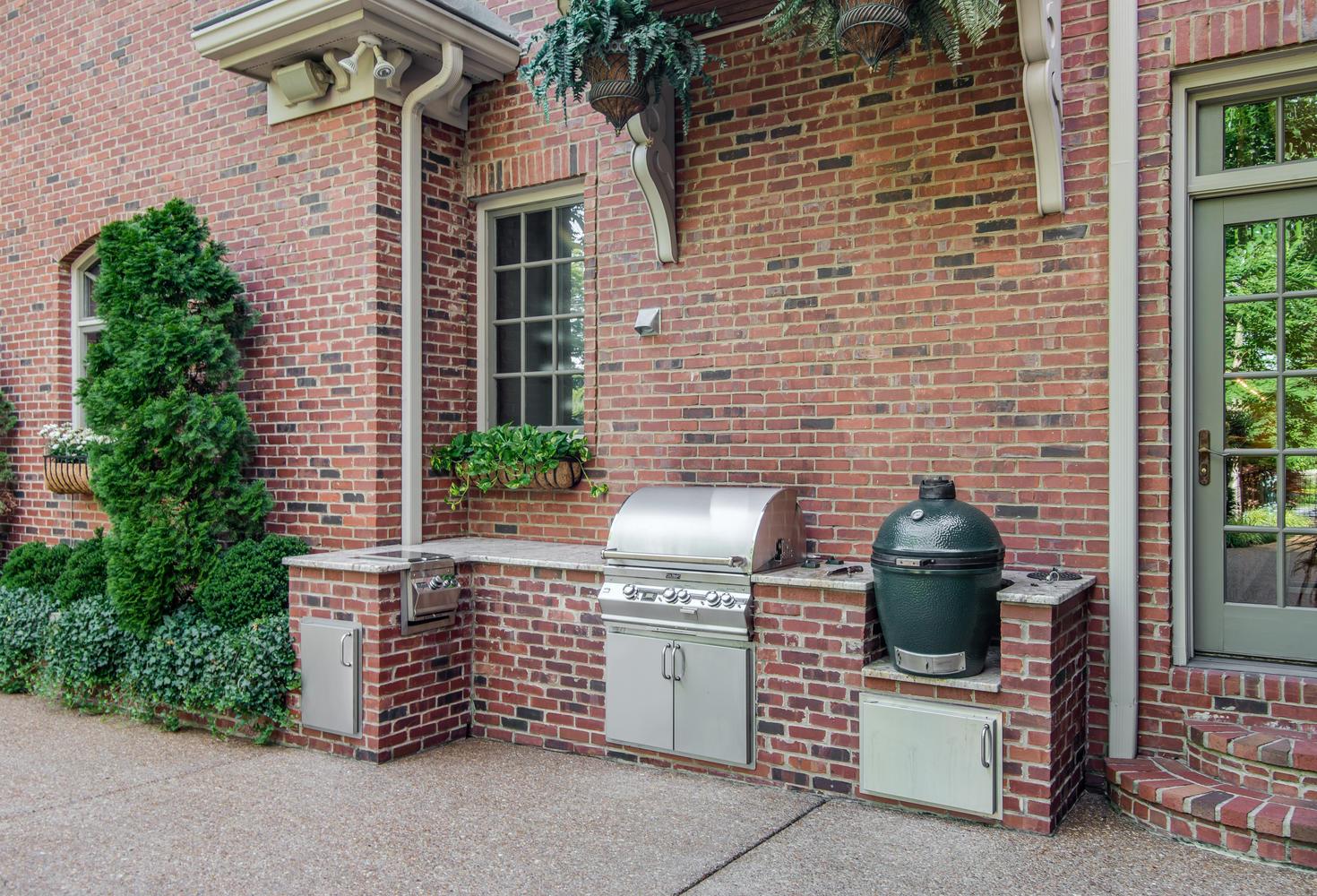4334 Sneed Road Nashville, TN 37215 - Photo 24 of 30 a view of a patio in front of house