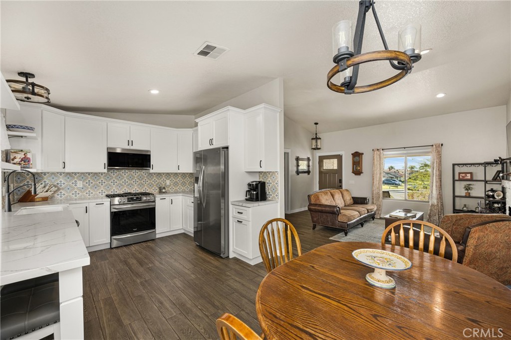 1116 West Craig Street Rialto, CA 92377 - Photo 11 of 37