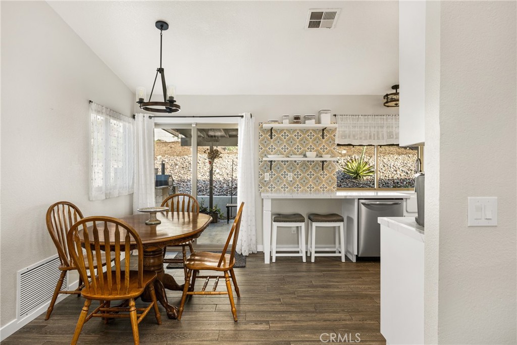 1116 West Craig Street Rialto, CA 92377 - Photo 7 of 37