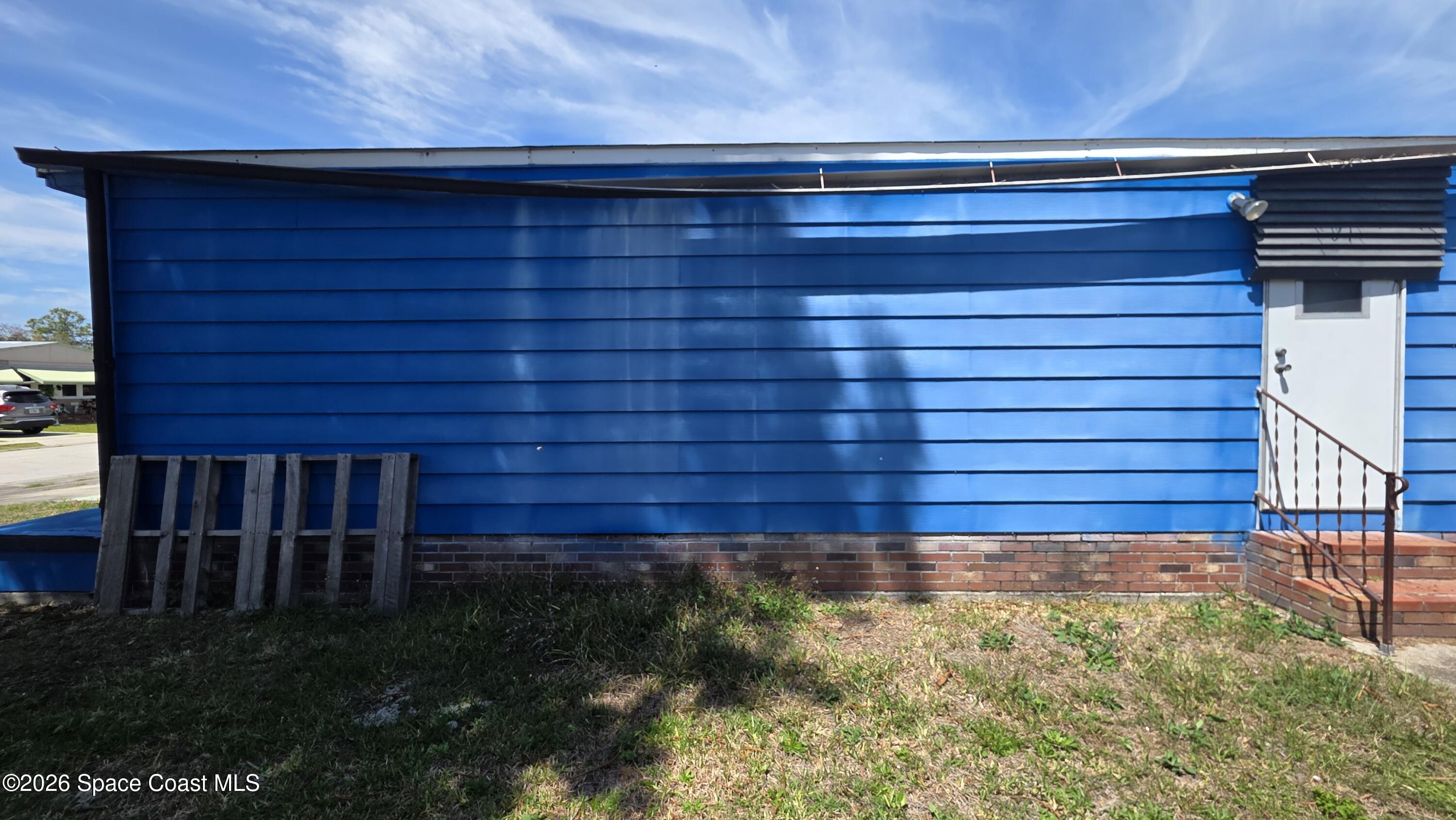 1805 Mango Street Northeast Palm Bay, FL 32905 - Photo 20 of 22 a view of backyard