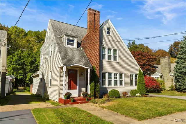 $314,900 | 2812 Ogden Place, Utica, NY 13501