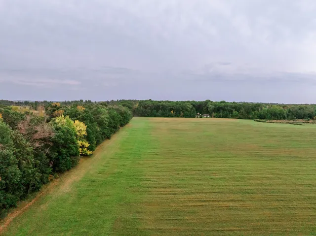 $639,000 | 32619 40th Avenue, Cushing, MN 56443