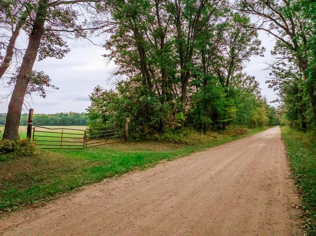 $639,000 | 32619 40th Avenue, Cushing, MN 56443