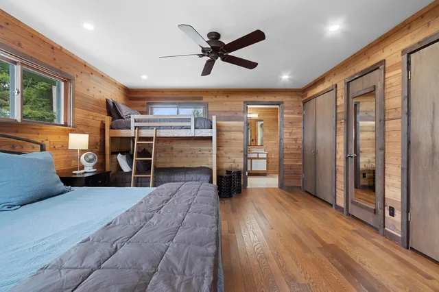 $799,900 | N8070 Tipperary Lane, Crivitz, WI 54114