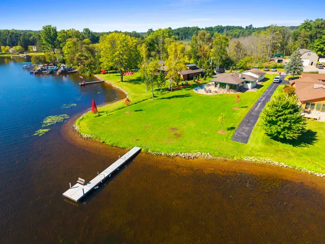 $799,900 | N8070 Tipperary Lane, Crivitz, WI 54114