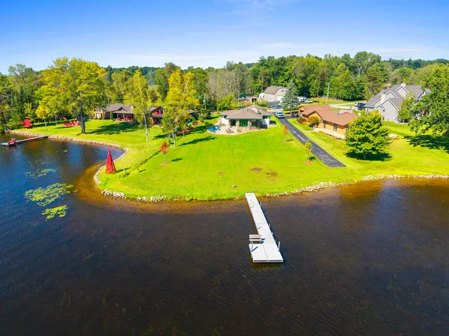 $799,900 | N8070 Tipperary Lane, Crivitz, WI 54114