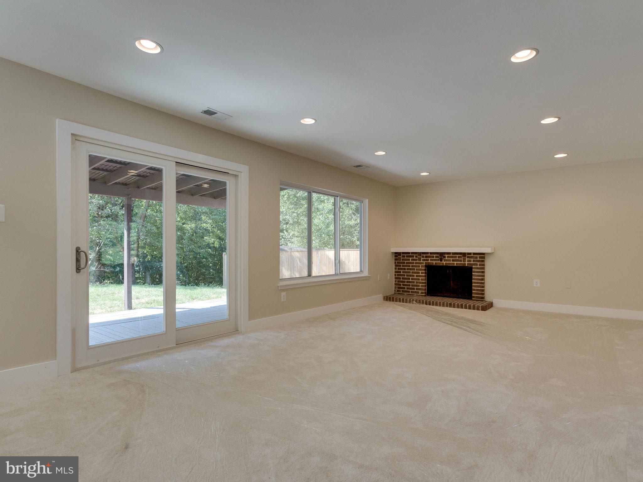 5920 Hall Street Springfield, VA 22152 - Photo 16 of 20 Family Room