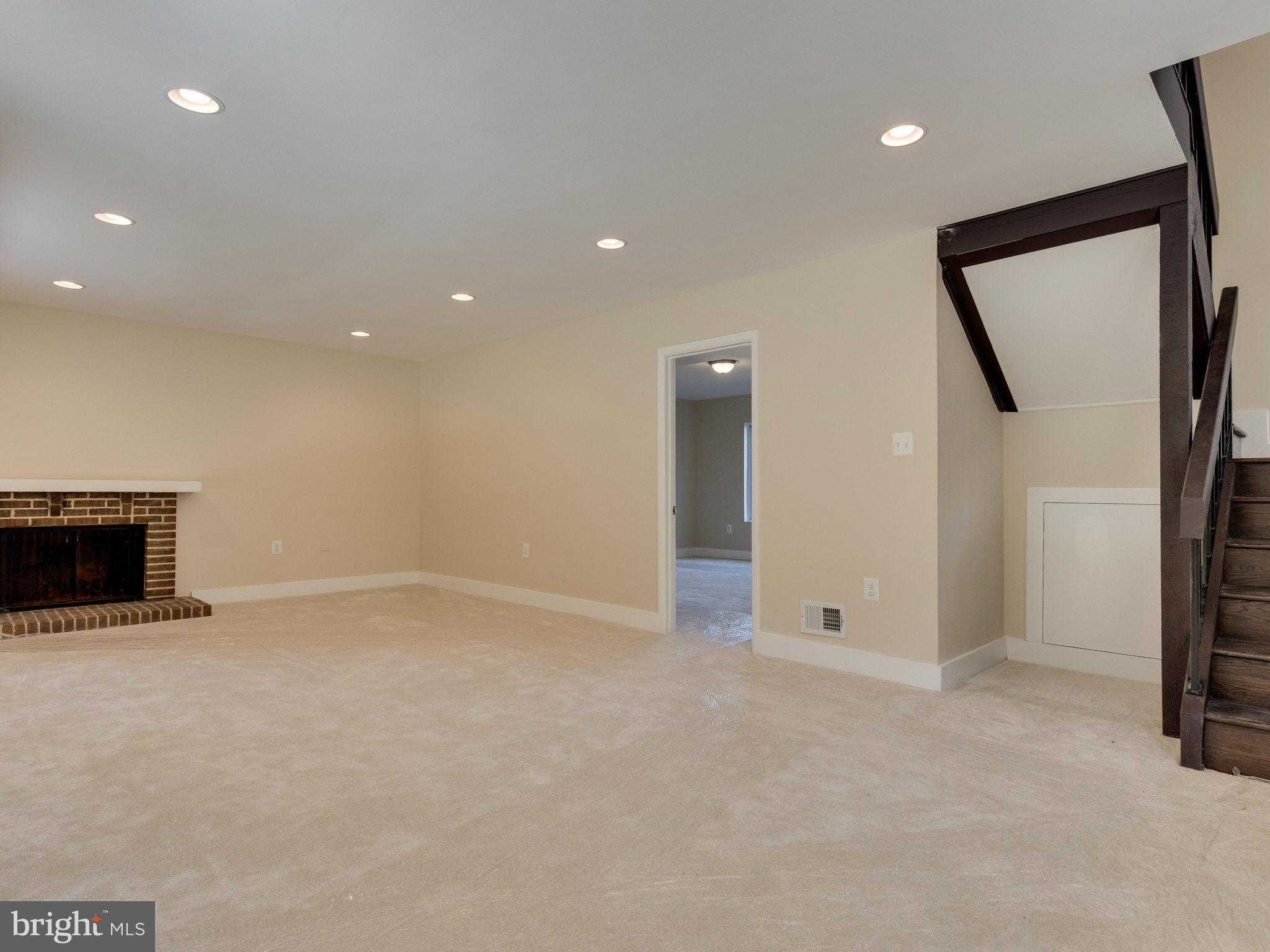 5920 Hall Street Springfield, VA 22152 - Photo 17 of 20 Family Room