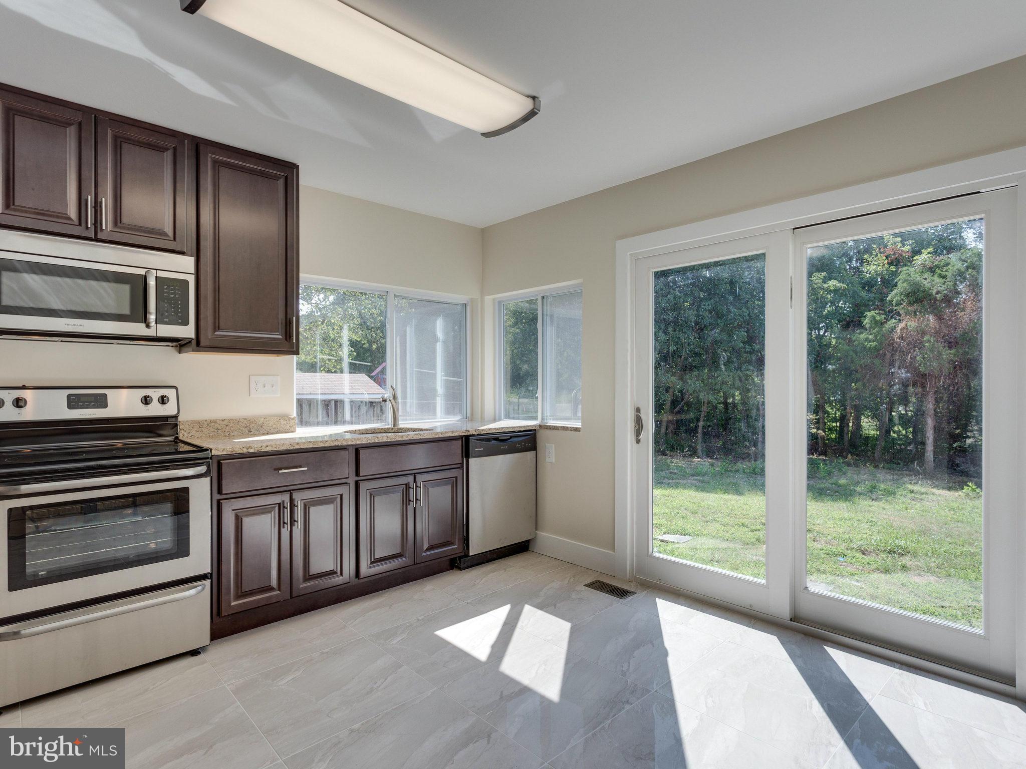 5920 Hall Street Springfield, VA 22152 - Photo 7 of 20 Kitchen