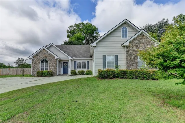 $399,990 | 3573 Plantation Place, Loganville, GA 30052