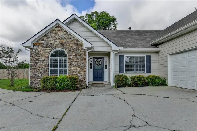 $399,990 | 3573 Plantation Place, Loganville, GA 30052