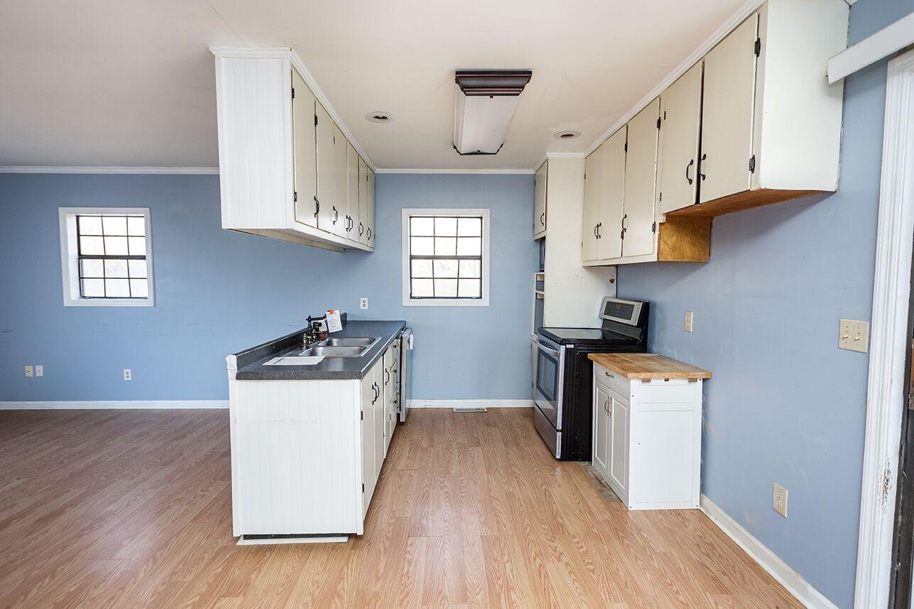 7431 Short Tail Springs Road Harrison, TN 37341 - Photo 5 of 21 kitchen1