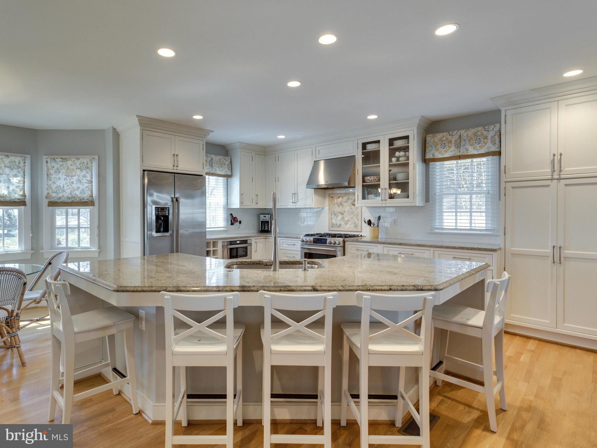 2415 Ridge Rd Drive Alexandria, VA 22302 - Photo 3 of 29 Kitchen