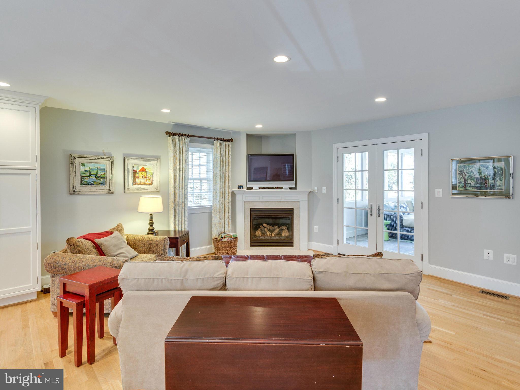 2415 Ridge Rd Drive Alexandria, VA 22302 - Photo 6 of 29 Family Room
