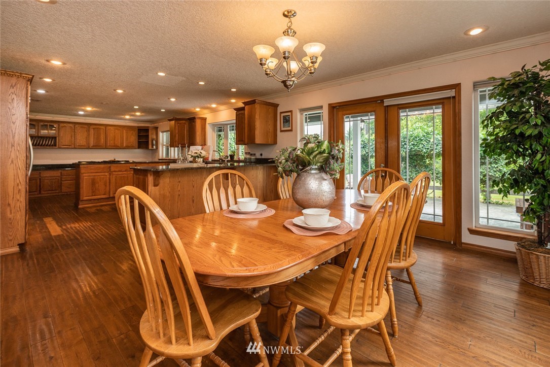395 Russell Road Winlock, WA 98596 - Photo 6 of 40