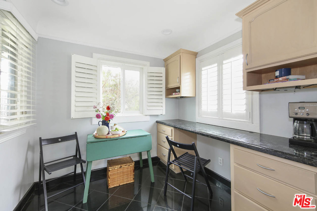 3443 Madera Avenue Los Angeles, CA 90039 - Photo 13 of 46