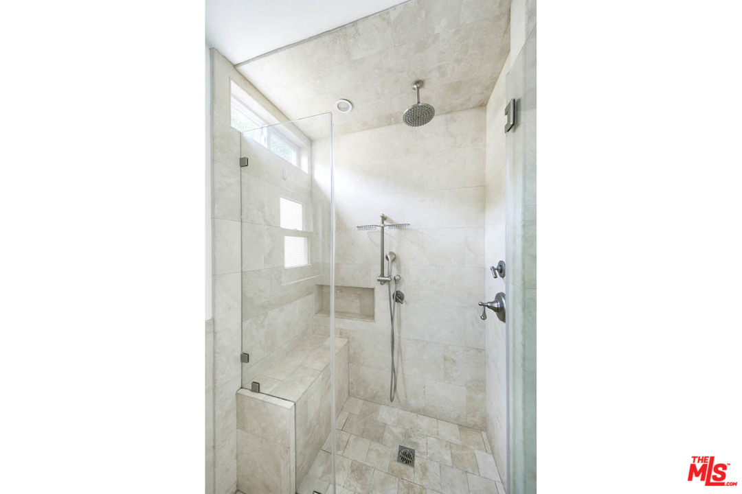 3443 Madera Avenue Los Angeles, CA 90039 - Photo 17 of 46